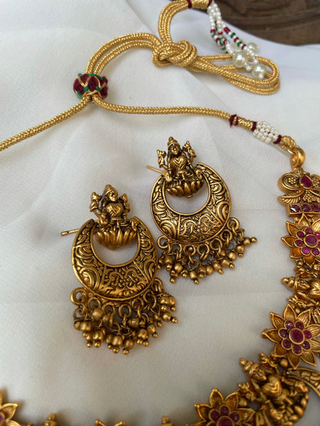 Lakshmi Chaandbalis necklace with earrings