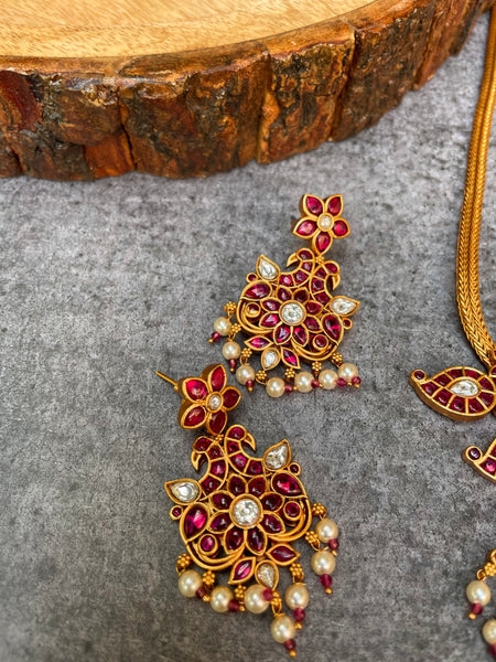 Original kemp manga necklace with matching earrings