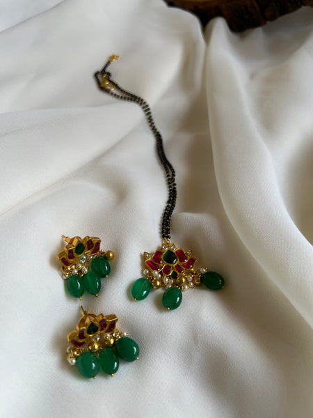 Kundan lotus mangalsutra with studs