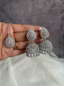 Ad stone bridal Jhumkas with tika