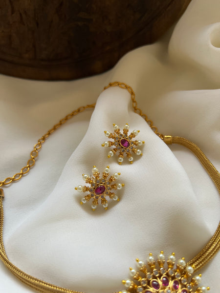 Kemp flower choker with studs