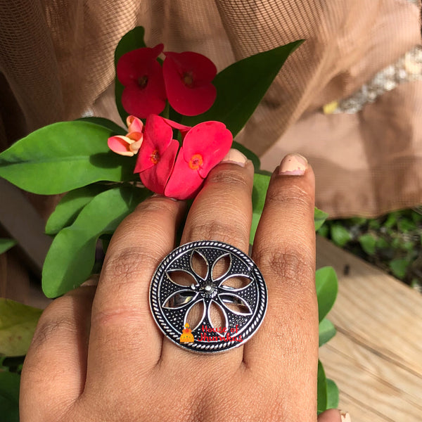 Cutwork ring