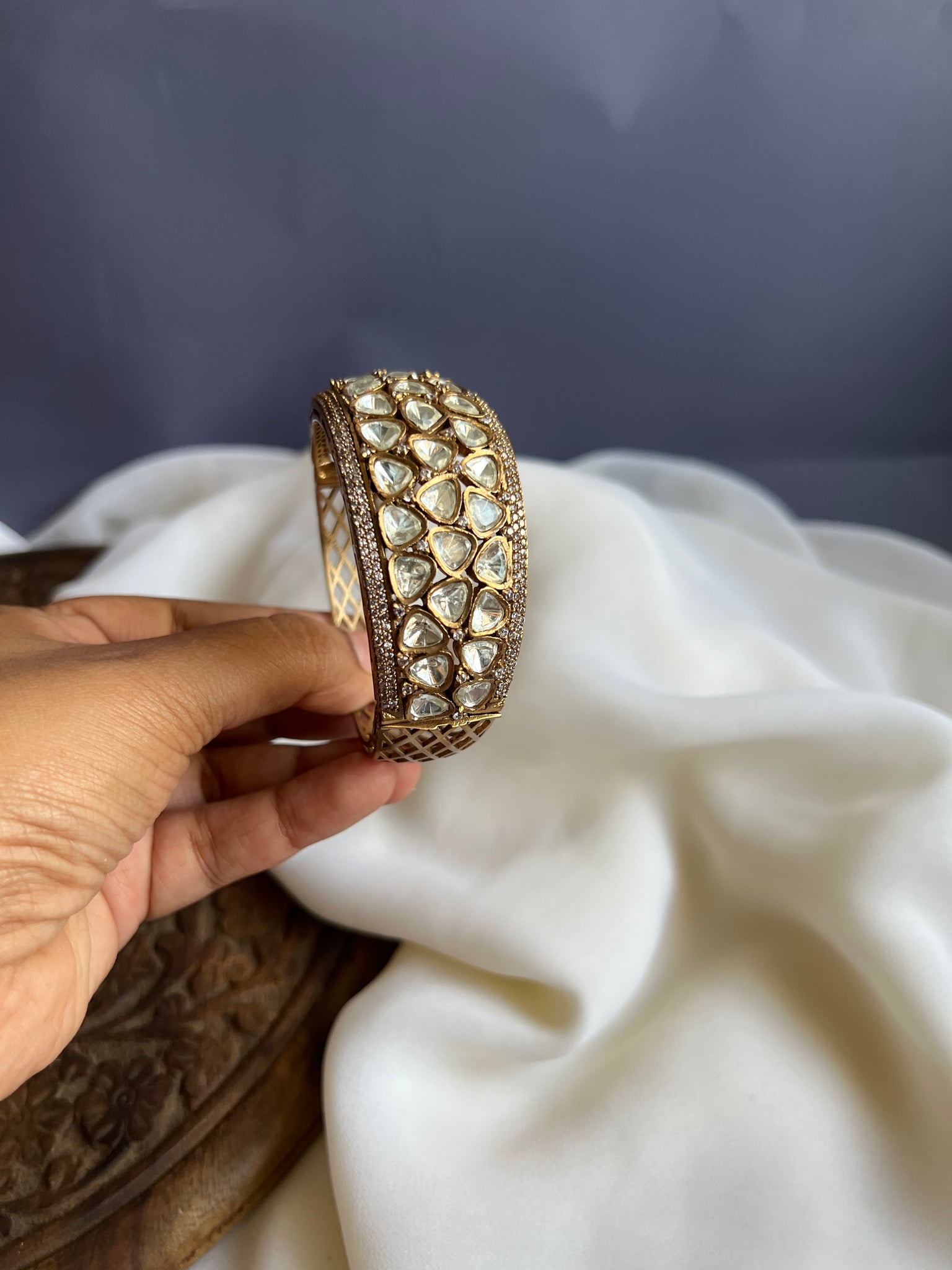Uncut polki antique Kada