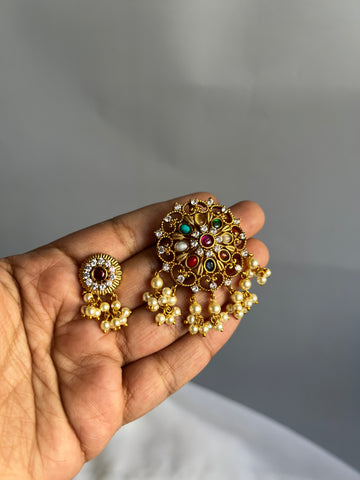 Navaratna kemp pendant with studs A