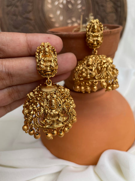 Plain gold Nagas Jhumkas