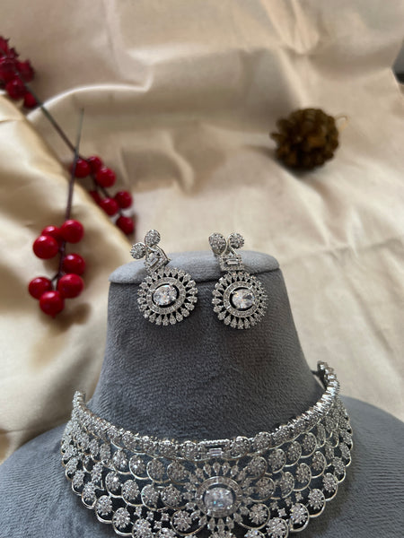 Victorian style Stiff choker  set