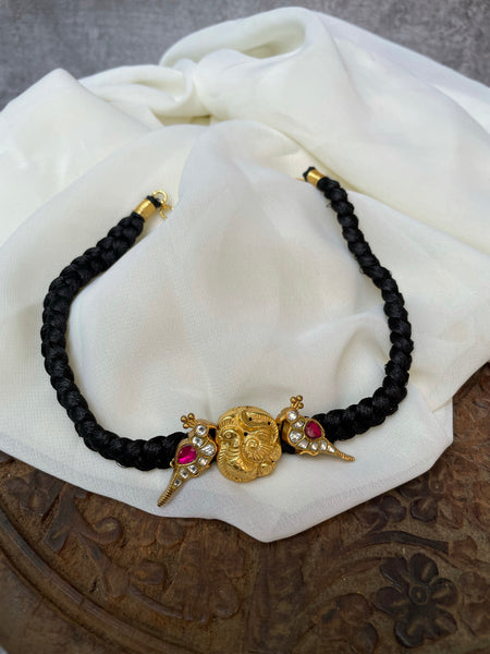 Mayoora Kundan parrot choker