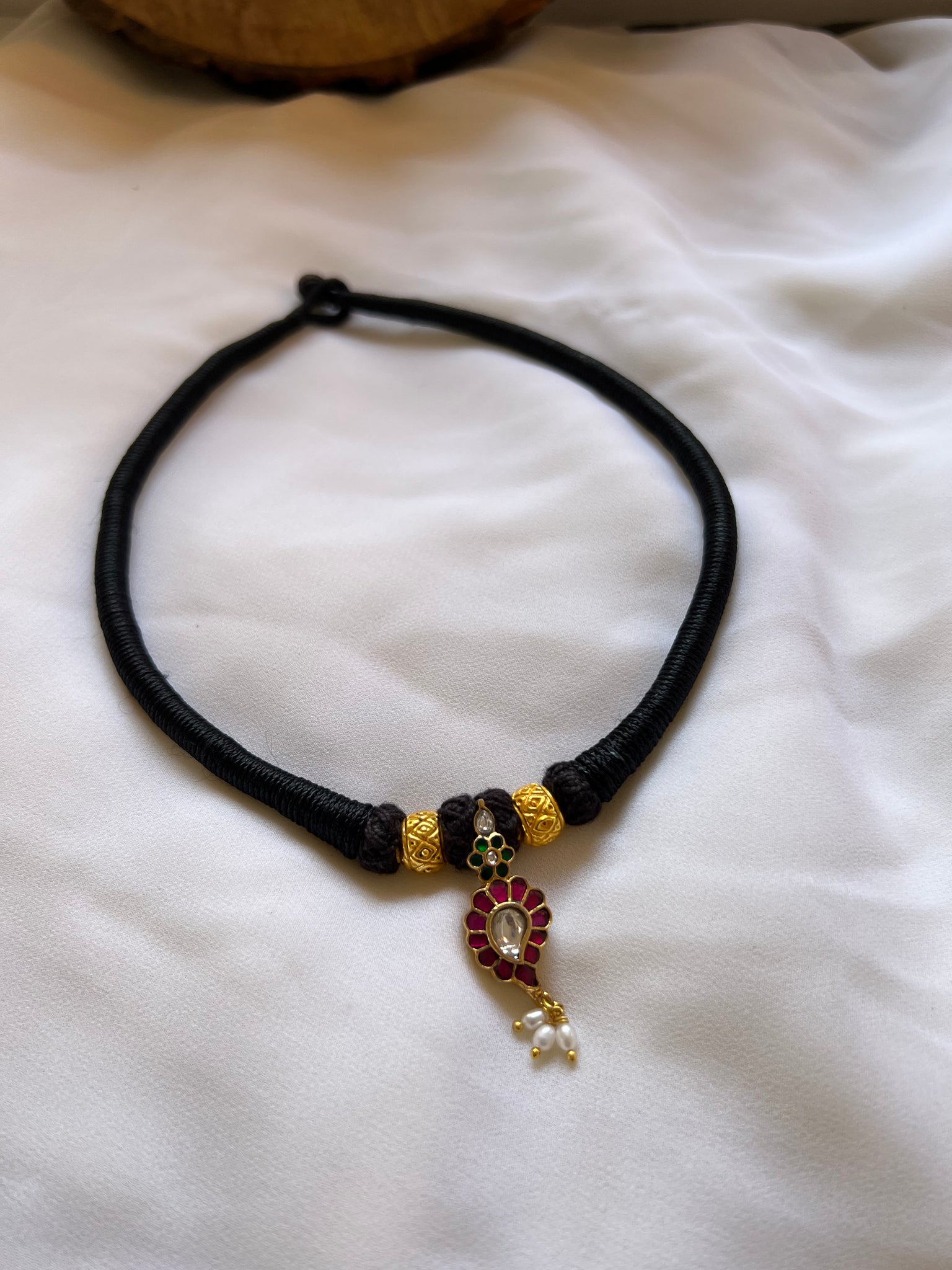 Kundan manga pendant stiff thread necklace