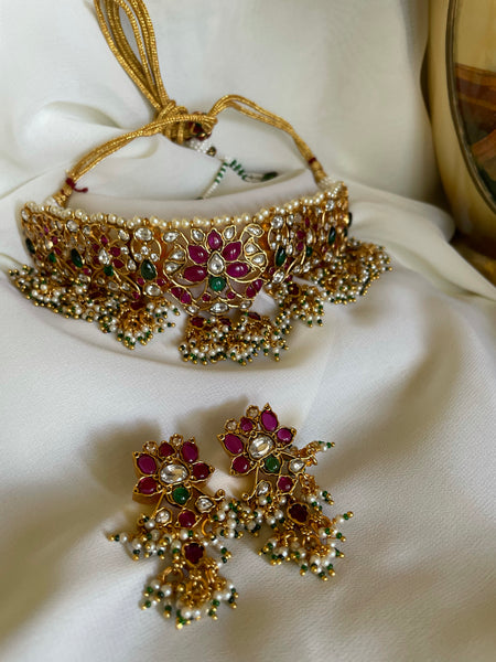 Kemp lotus full neck choker with earrings