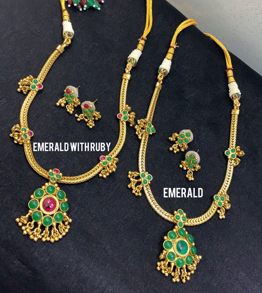 Kemp flower vintage necklace with studs