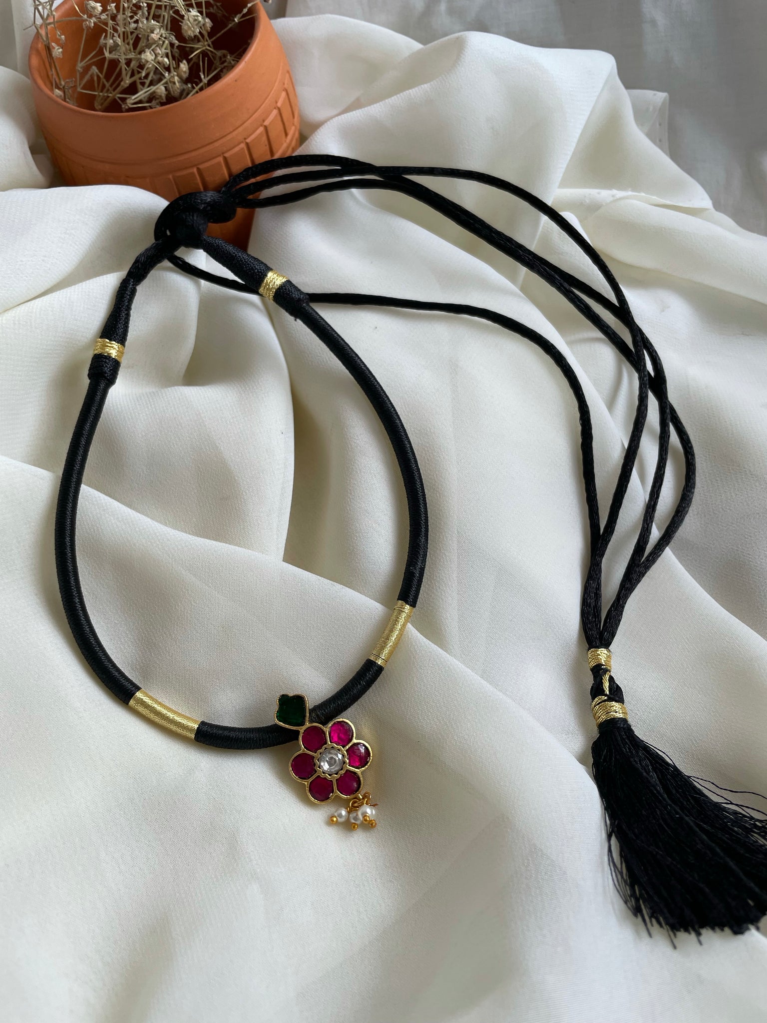 Kundan flower rope necklace