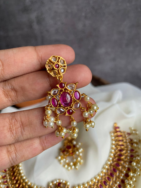 Ruby guttapusalu necklace with earrings