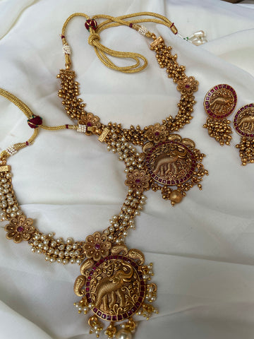 Cluster bead elephant necklace with studs