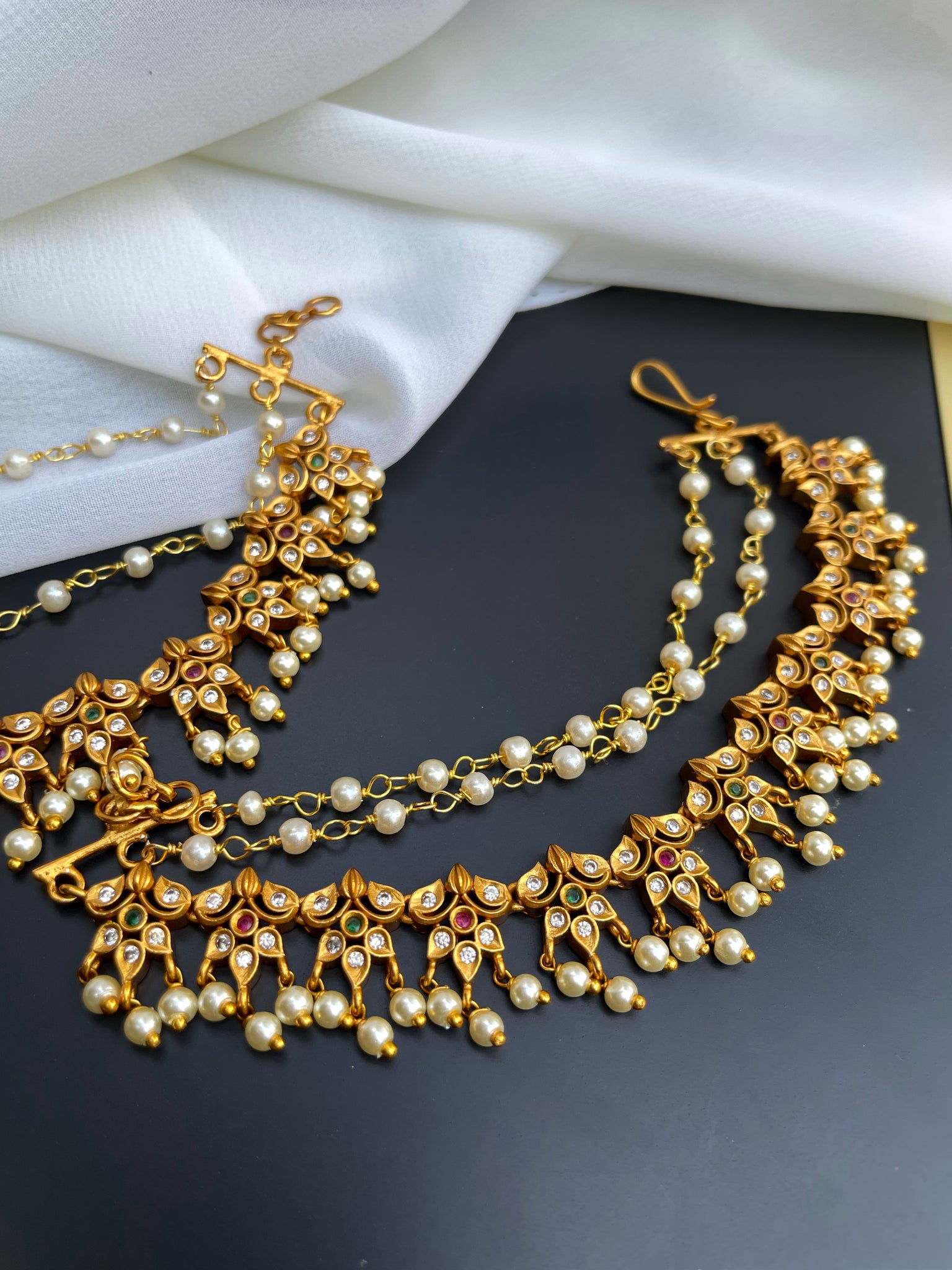 Flower mattal with Pearl strings