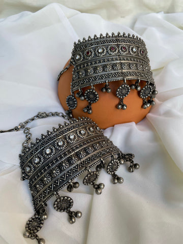 Ishani- full neck tribal choker