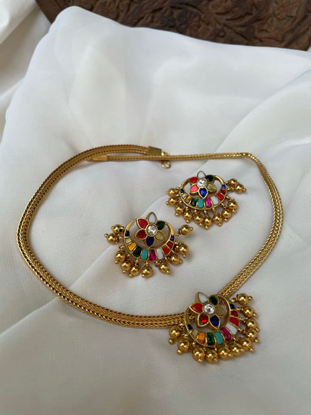 Kundan chaand pendant necklace