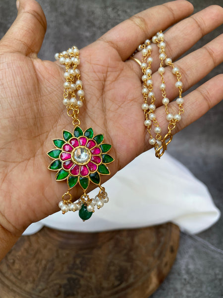 Kundan flower pendant maala