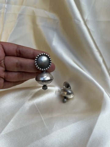 Oversized Dumaroo studs