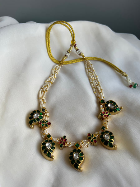 Reversible manga Pearl choker