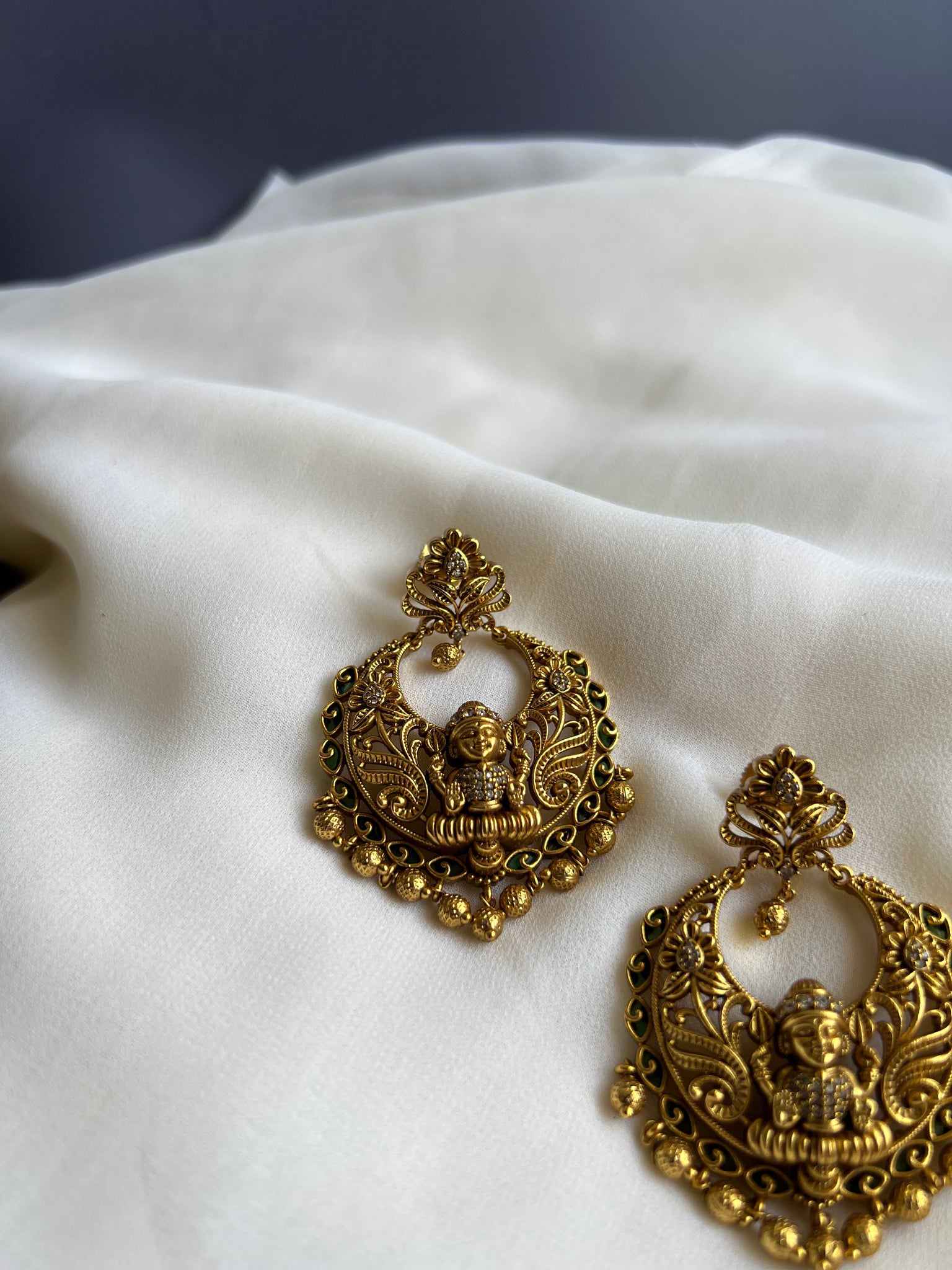 Antique Lakshmi Chaandbalis