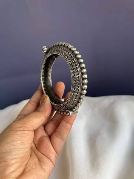 Oxidised kada bangle