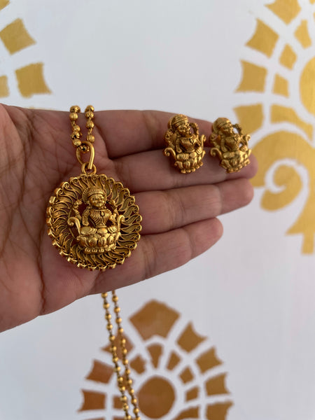 Lakshmi round pendant maala with studs