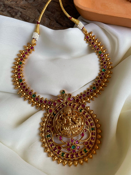 Lakshmi kemp necklace with studs