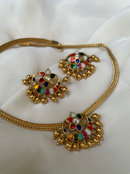 Kundan chaand pendant necklace