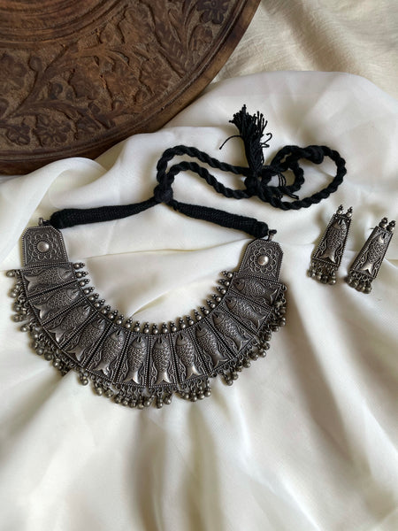 Madhubani tribal necklace with studs