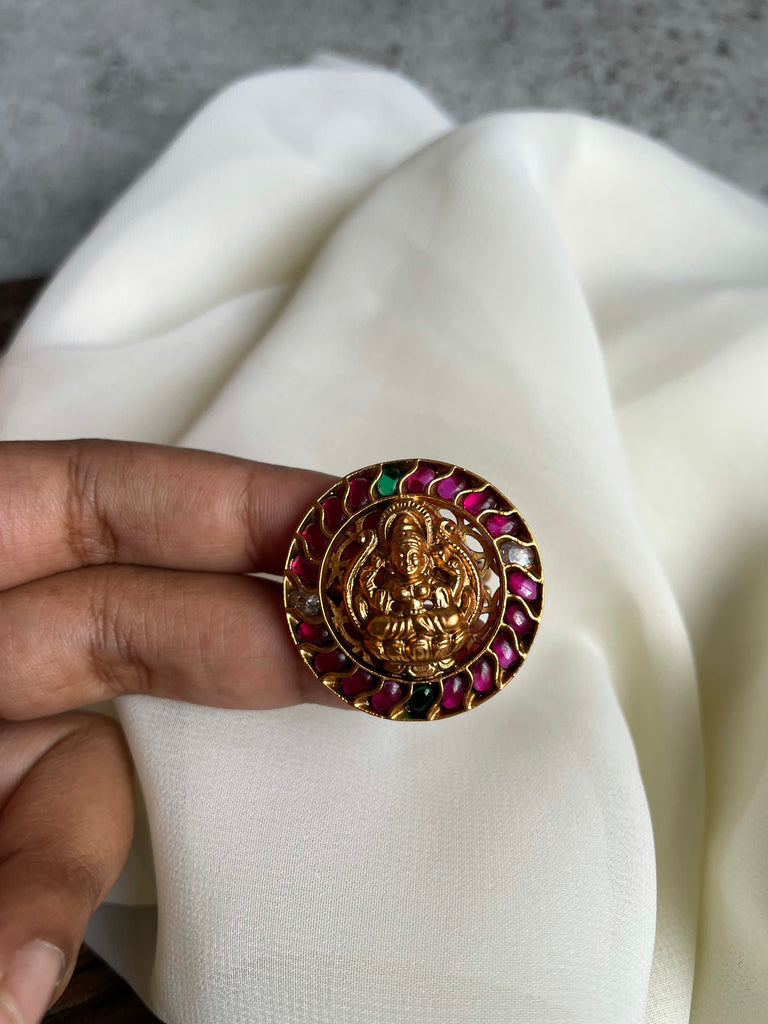 Pair Of Flower Design Kemp Silver Toe Rings – Sundari Silks