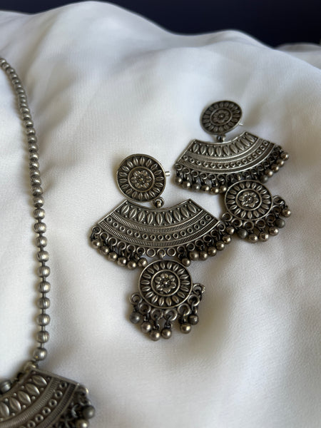Oxidised chaand necklace with earrings