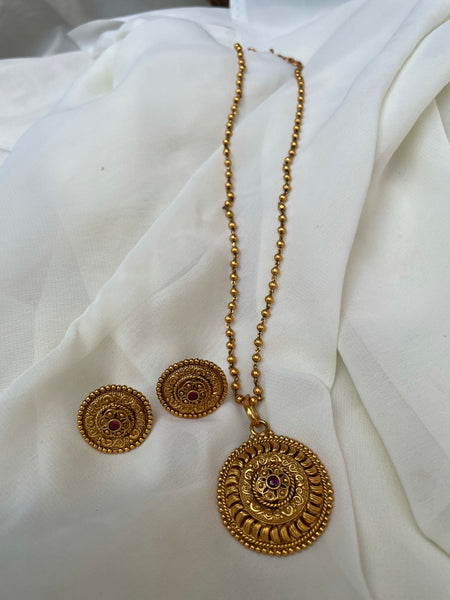 Kemp chakra pendant with studs - Design C