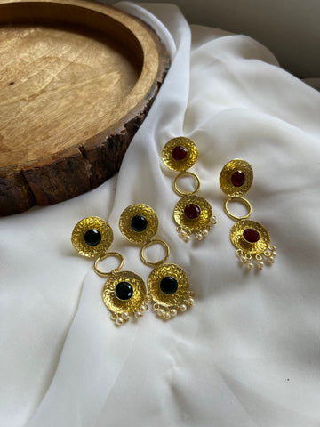 Engraved round stone earrings