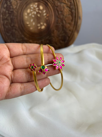 Kundan flower studded kada