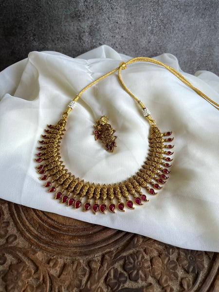 Kerala style mullamottu necklace with kemp stones
