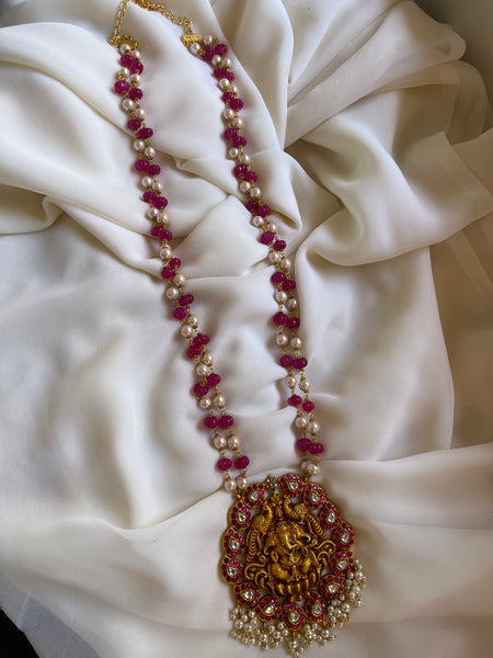 Oversized Ganesha pendant Haram