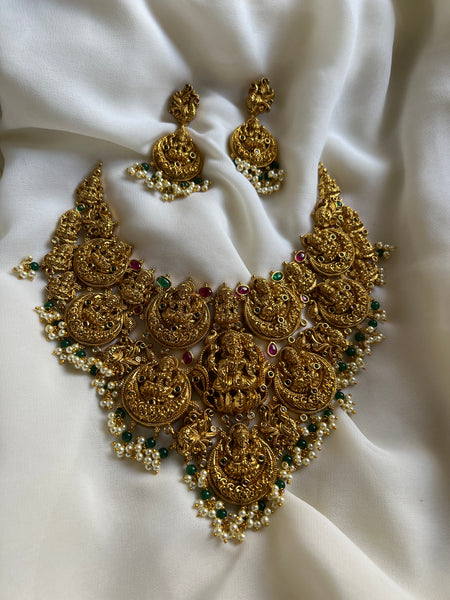 Full neck Nagas Lakshmi choker with earrings
