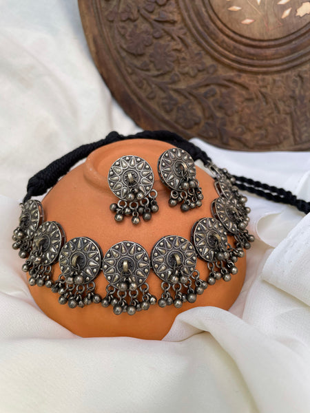 Chakra choker with studs