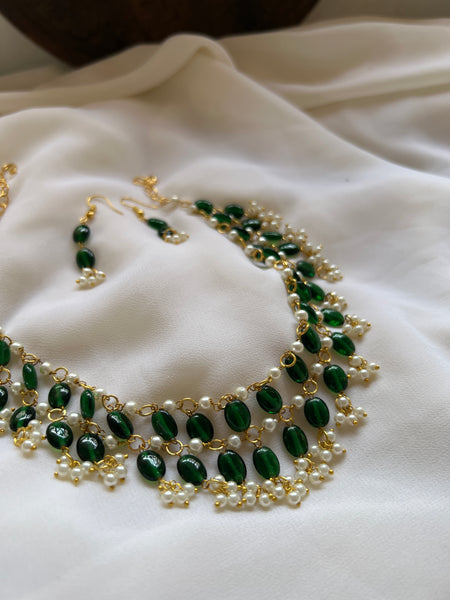 Bead Pearl necklace with hook earrings