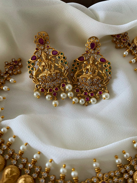 Lakshmi paisley necklace set