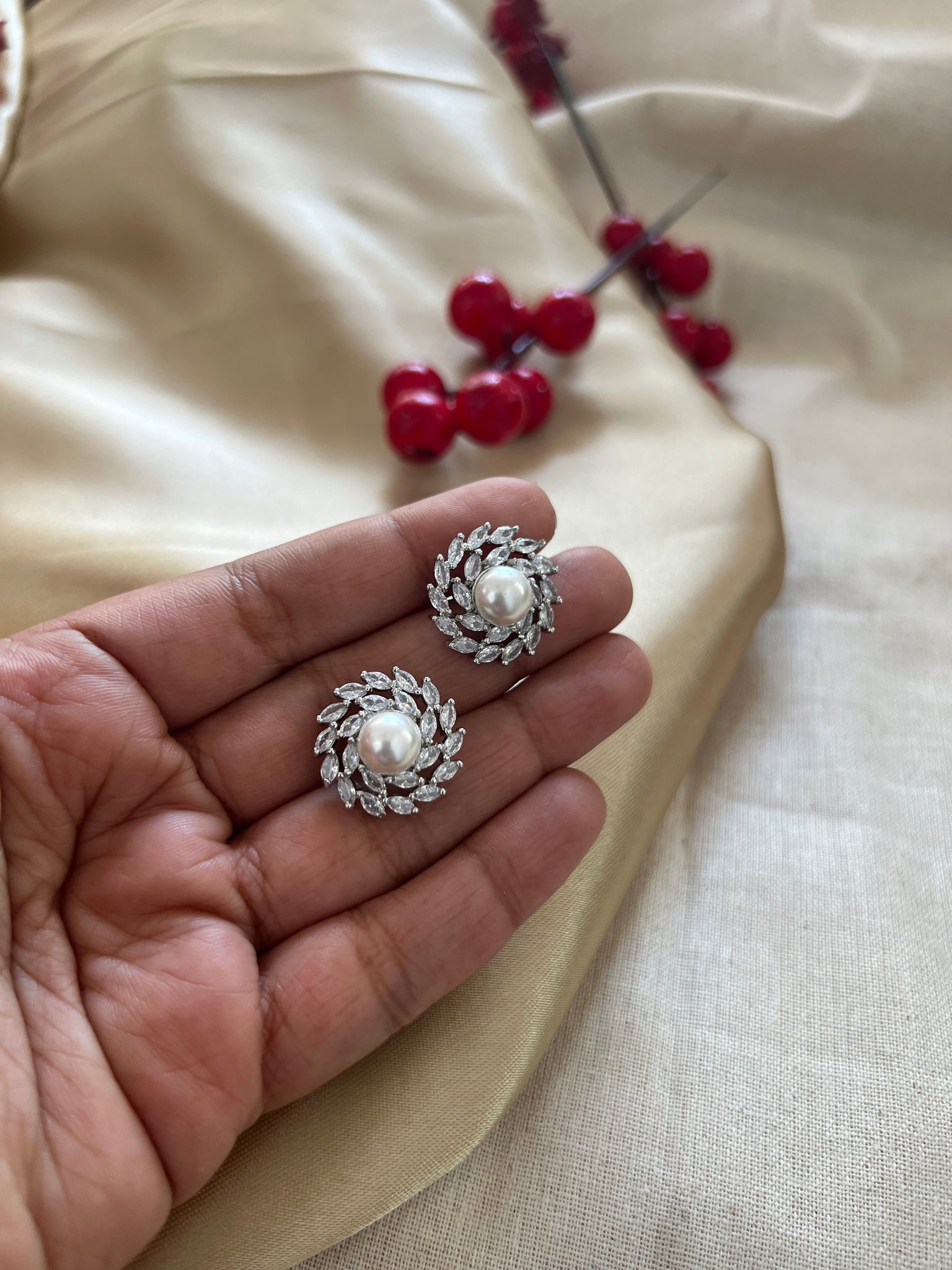 Pearl stone studs