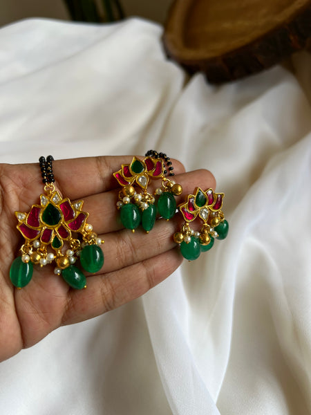 Kundan lotus mangalsutra with studs