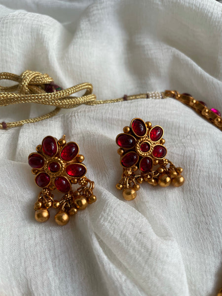 Kemp attigai with flower studs