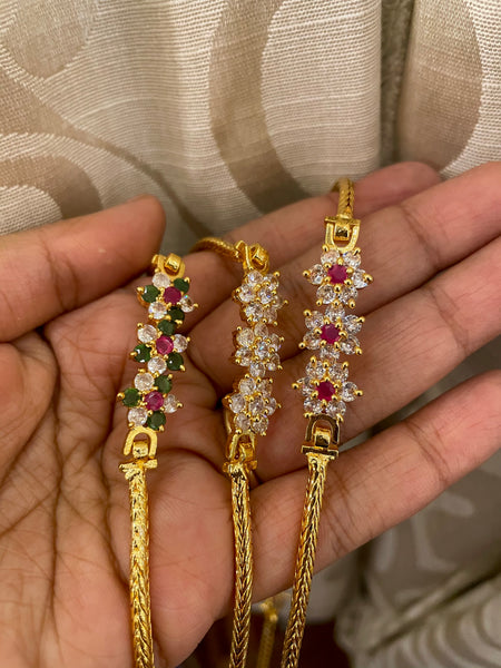 3 flower mogappu chain