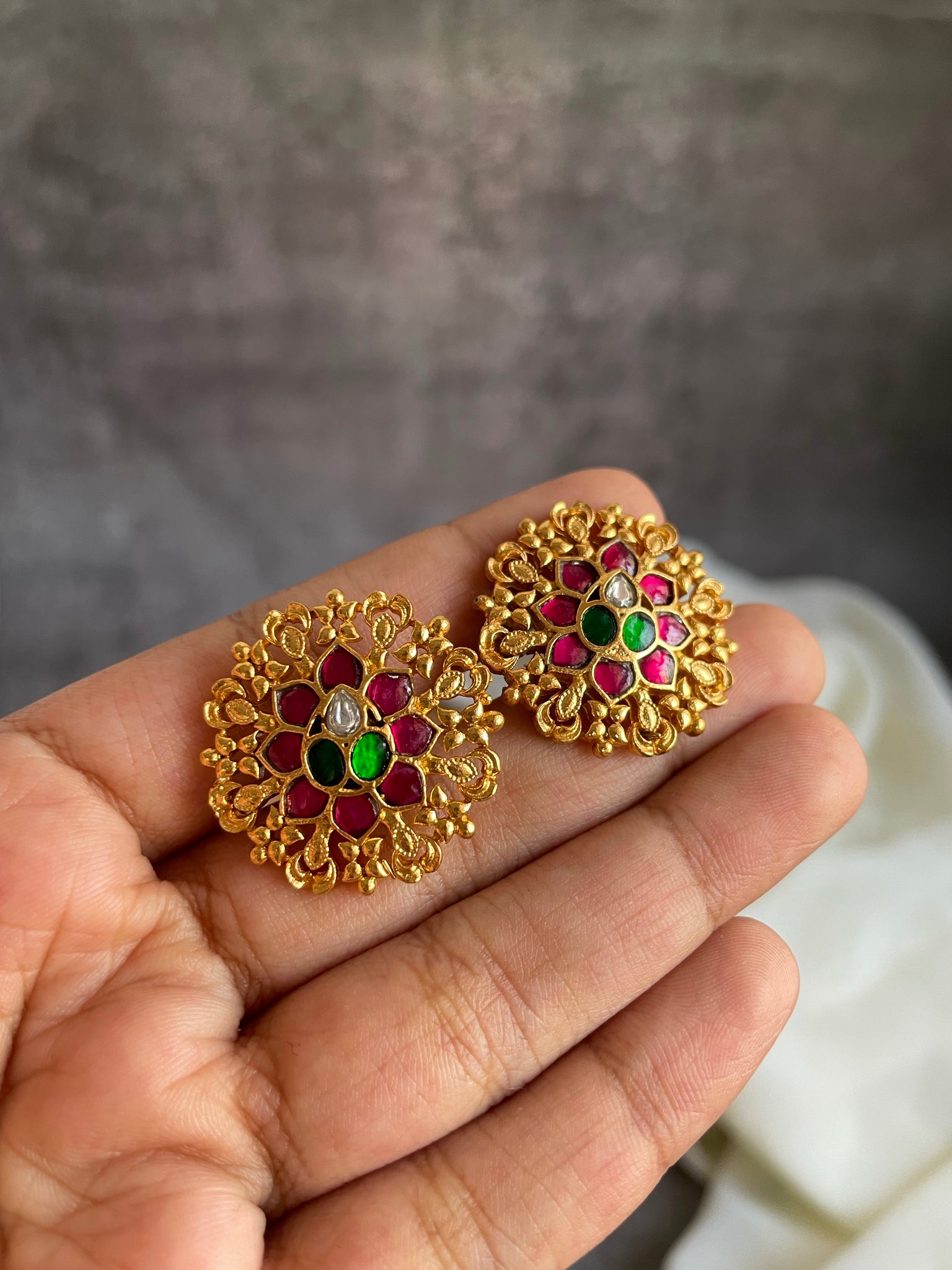 Kundan studs designs outlet
