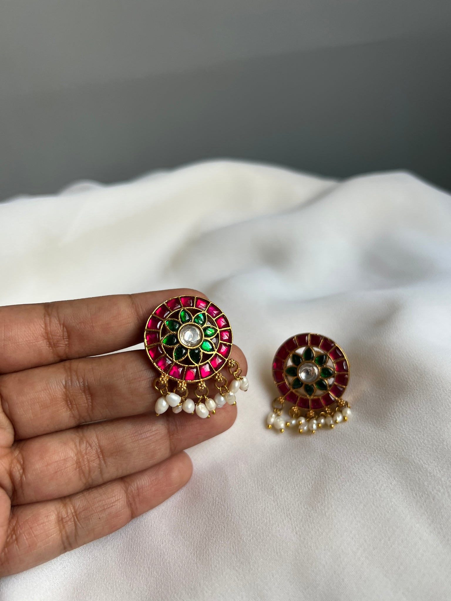 Kundan chakra studs