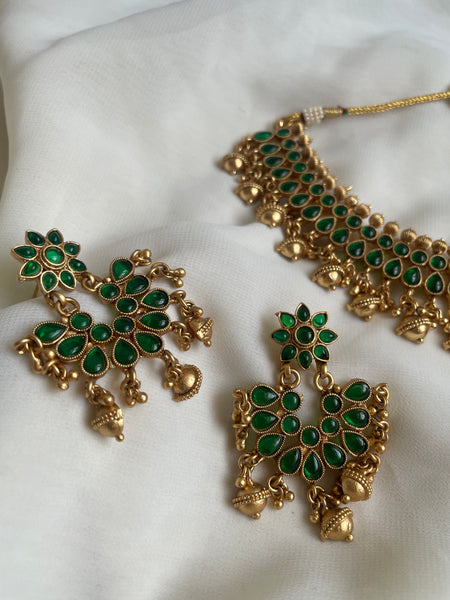 Kemp necklace with Chaandbalis and tika