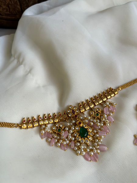 Guttapusalu stone choker with earrings