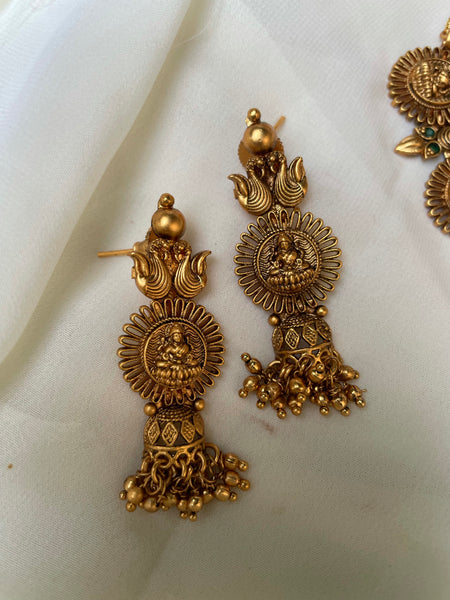 Lakshmi Jhumka necklace with earrings