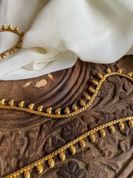 Delicate gold Hip chains (4 designs )